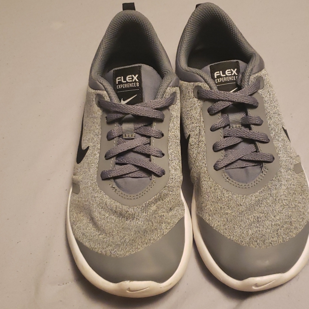 Nike Flex Experience 8 Big Boy Tennis Shoes